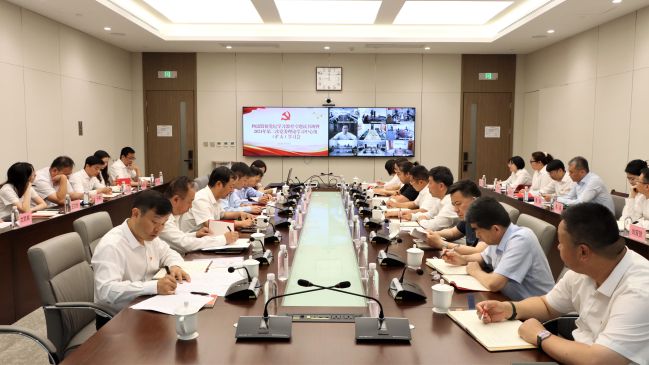 ר������