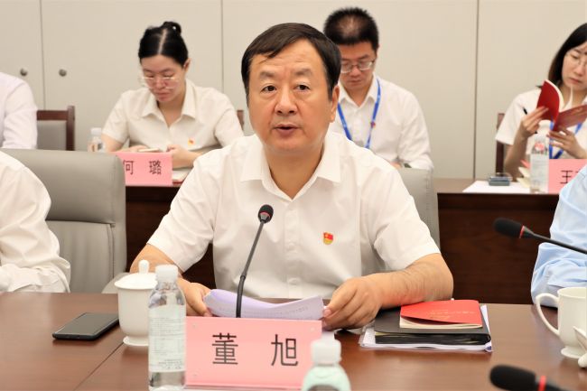 ר������